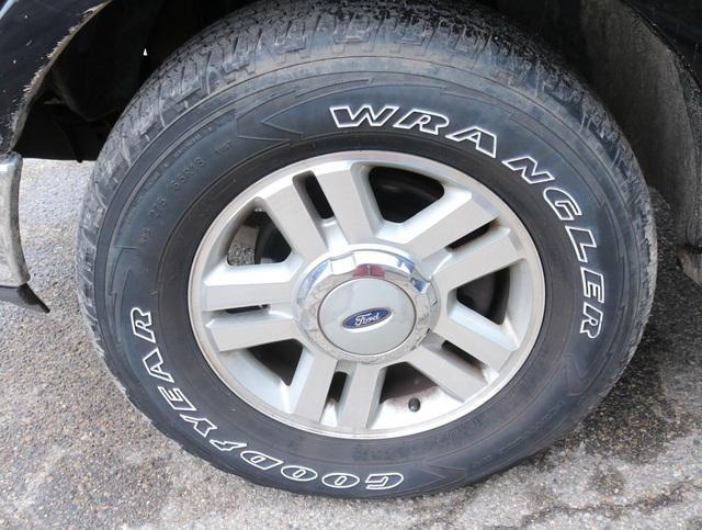 used 2004 Ford F-150 car, priced at $3,800