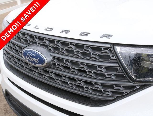 new 2024 Ford Explorer car, priced at $40,994