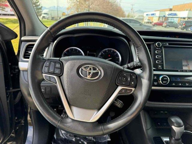 used 2019 Toyota Highlander car, priced at $29,995