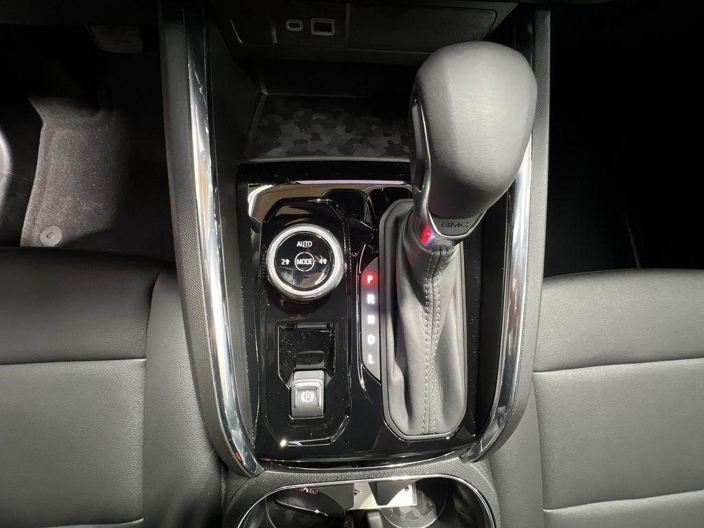 new 2025 GMC Canyon car, priced at $45,336