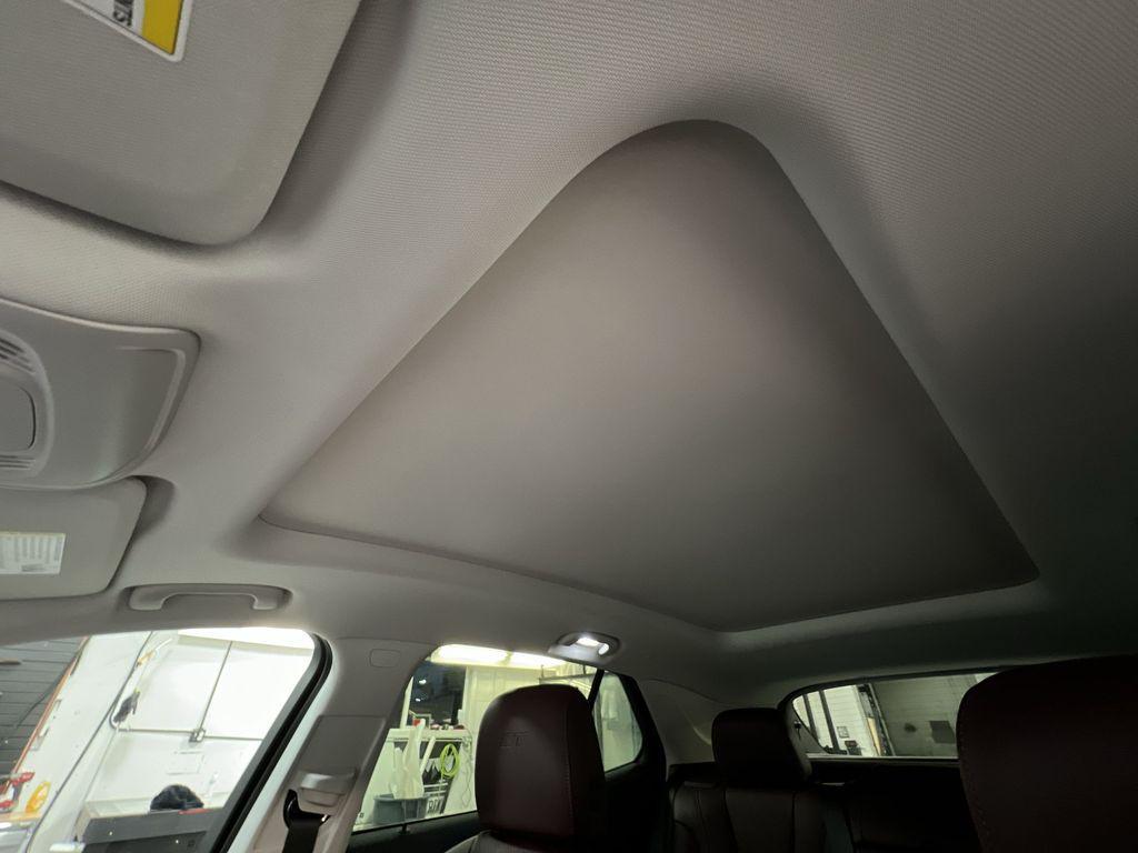 new 2025 Buick Envision car, priced at $41,372