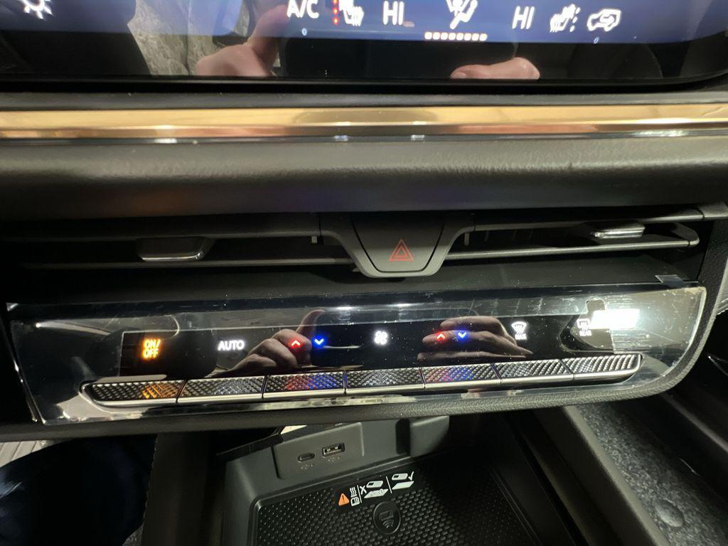 new 2025 Buick Envision car, priced at $45,221