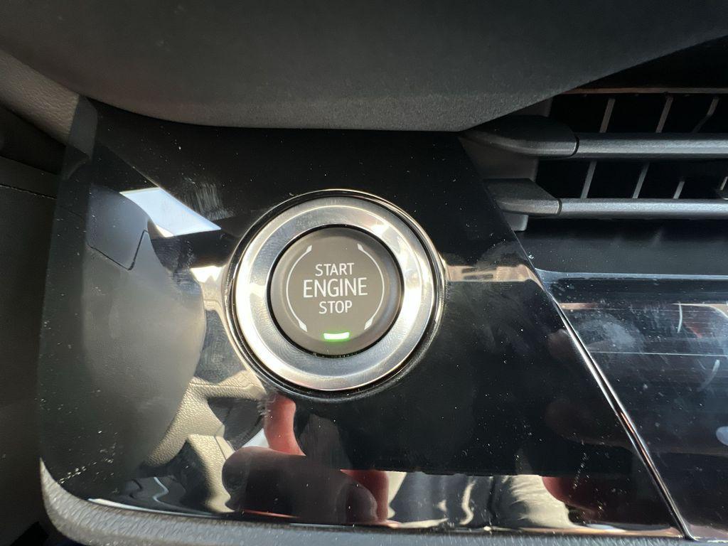 new 2025 Buick Envision car, priced at $40,372