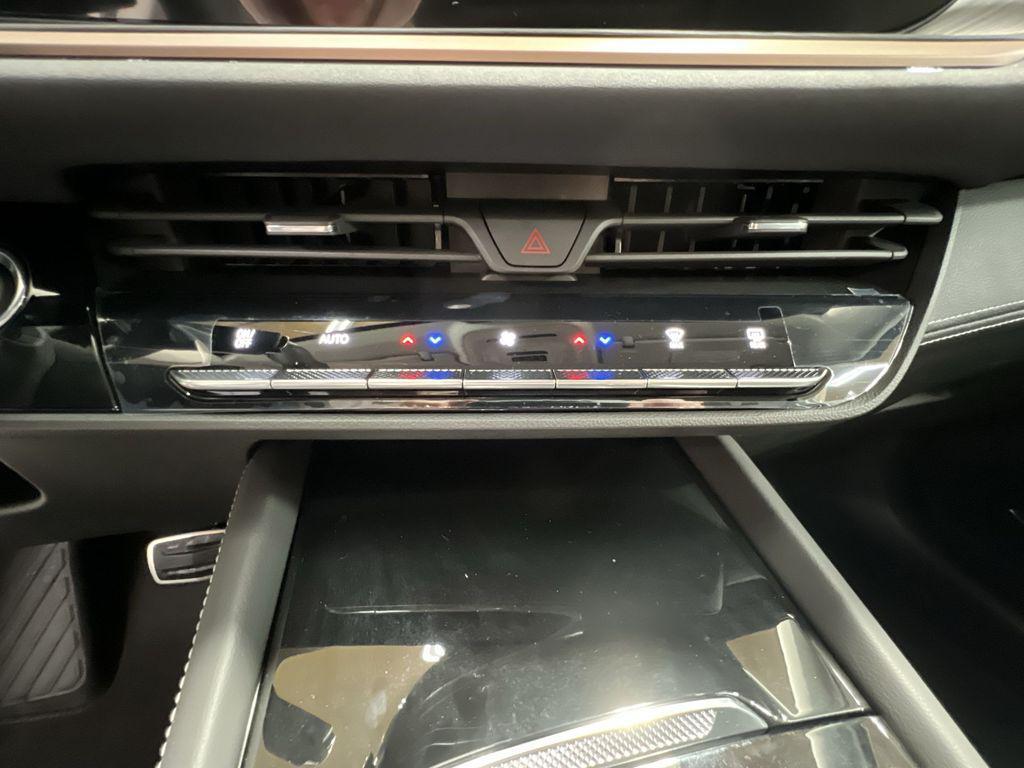 new 2025 Buick Envision car, priced at $40,919