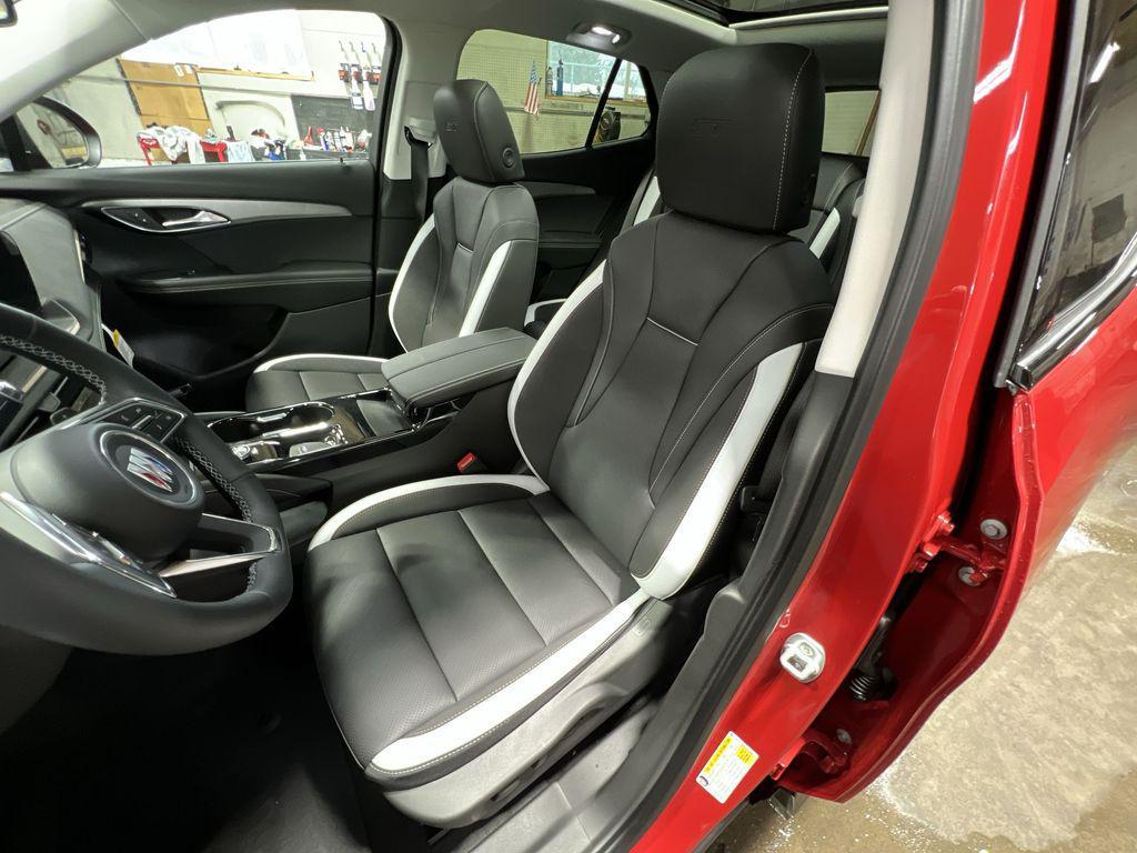 new 2025 Buick Envision car, priced at $40,372