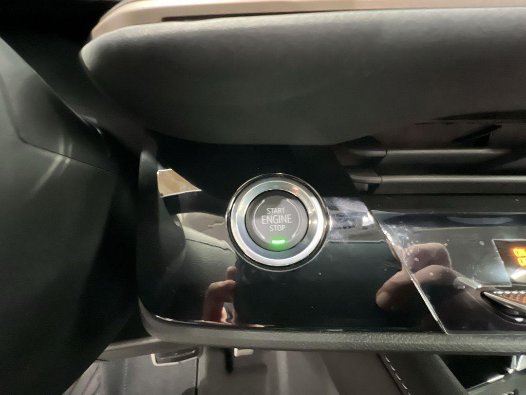 new 2025 Buick Envision car, priced at $40,372