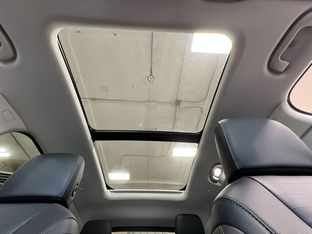 new 2025 Buick Envision car, priced at $38,975