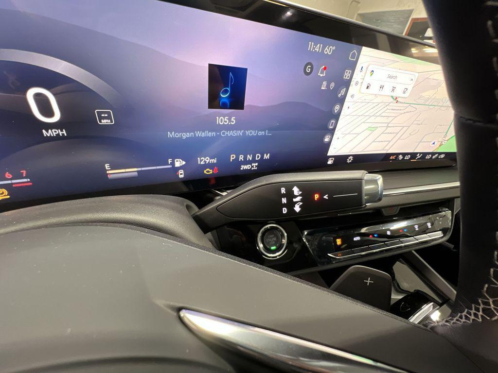 new 2025 Buick Envision car, priced at $38,975