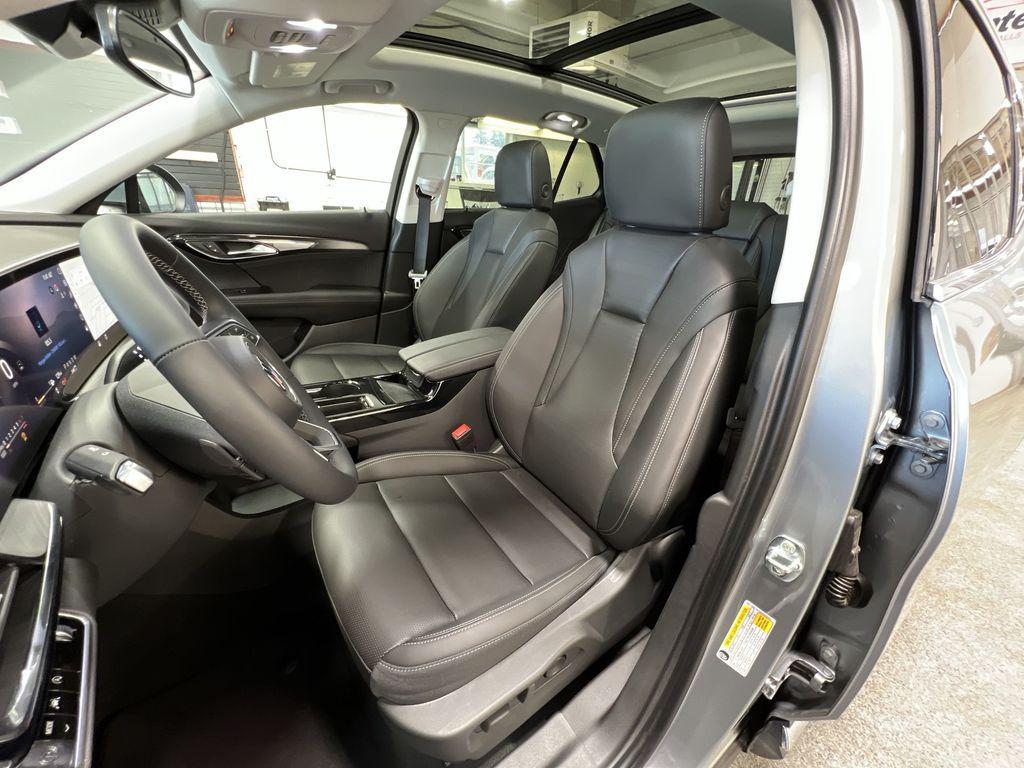 new 2025 Buick Envision car, priced at $38,975