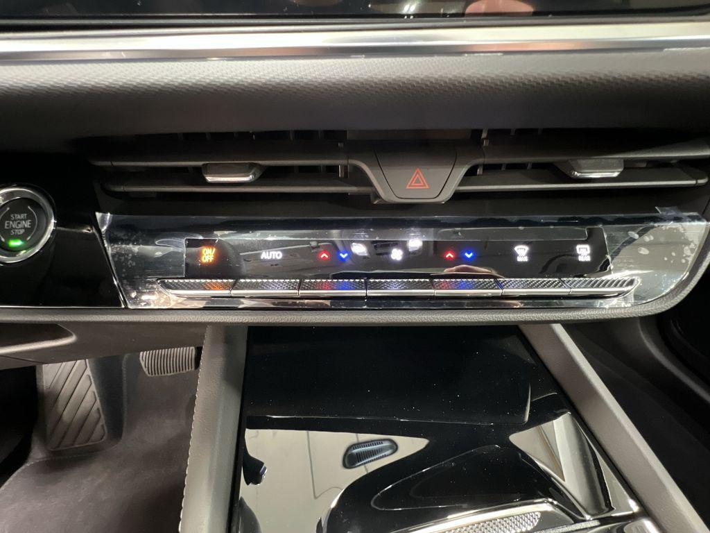 new 2025 Buick Envision car, priced at $38,975