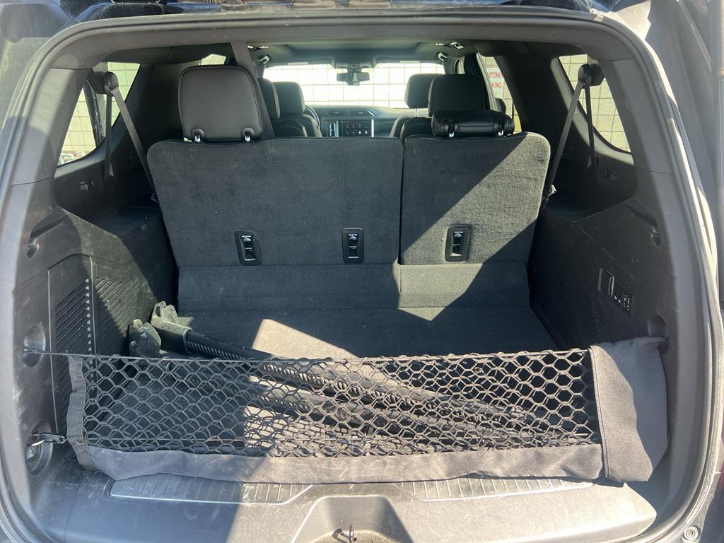 used 2022 GMC Yukon XL car, priced at $58,800