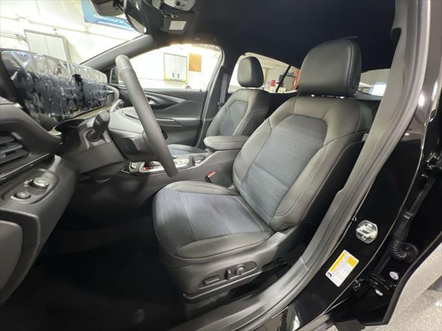 new 2025 Buick Envista car, priced at $26,180