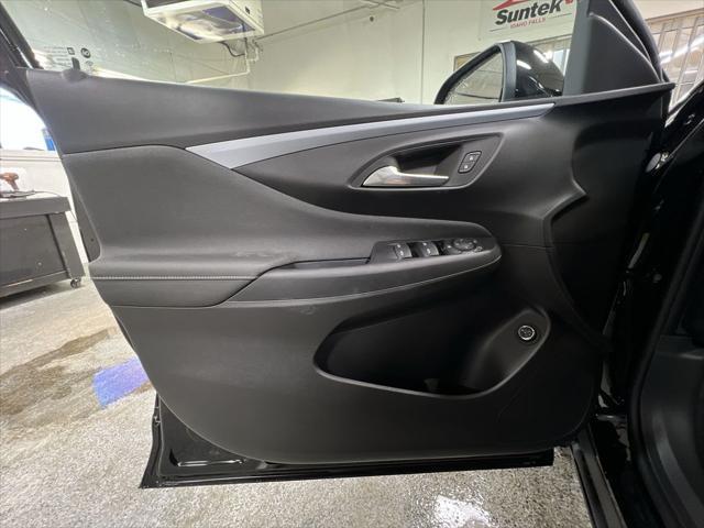 new 2025 Buick Envista car, priced at $26,180