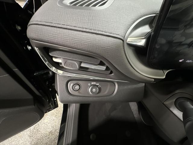 new 2025 Buick Envista car, priced at $26,180