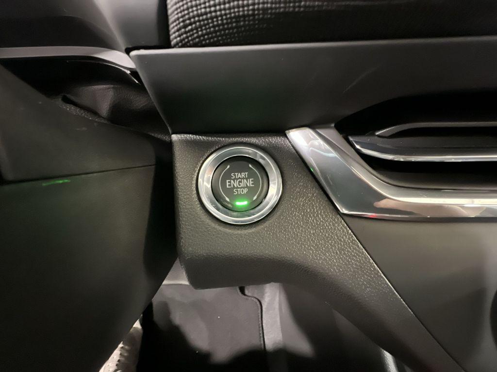 new 2025 Buick Envista car, priced at $25,180
