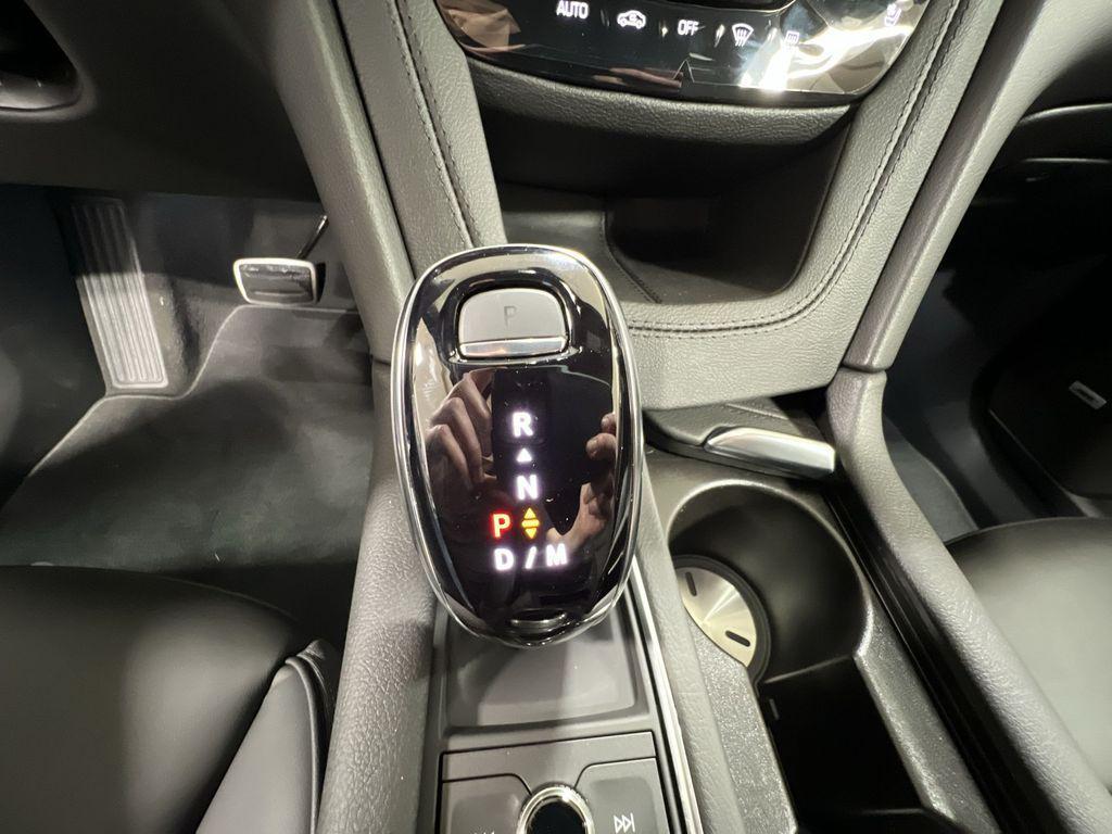 new 2025 Cadillac XT6 car, priced at $70,418