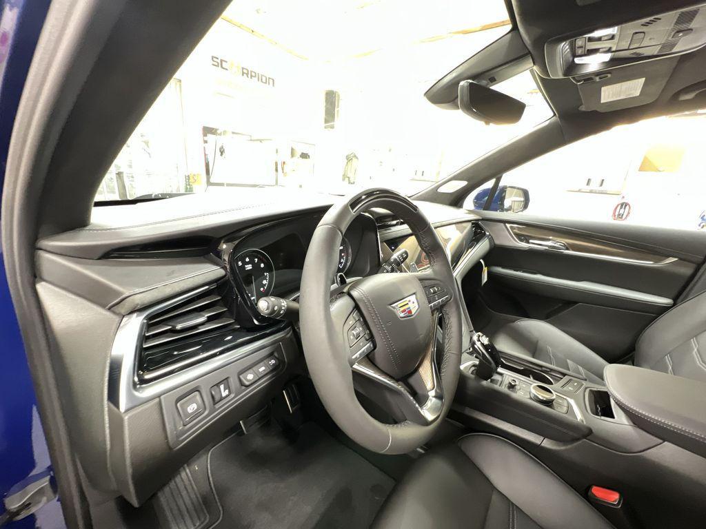 new 2025 Cadillac XT6 car, priced at $70,418