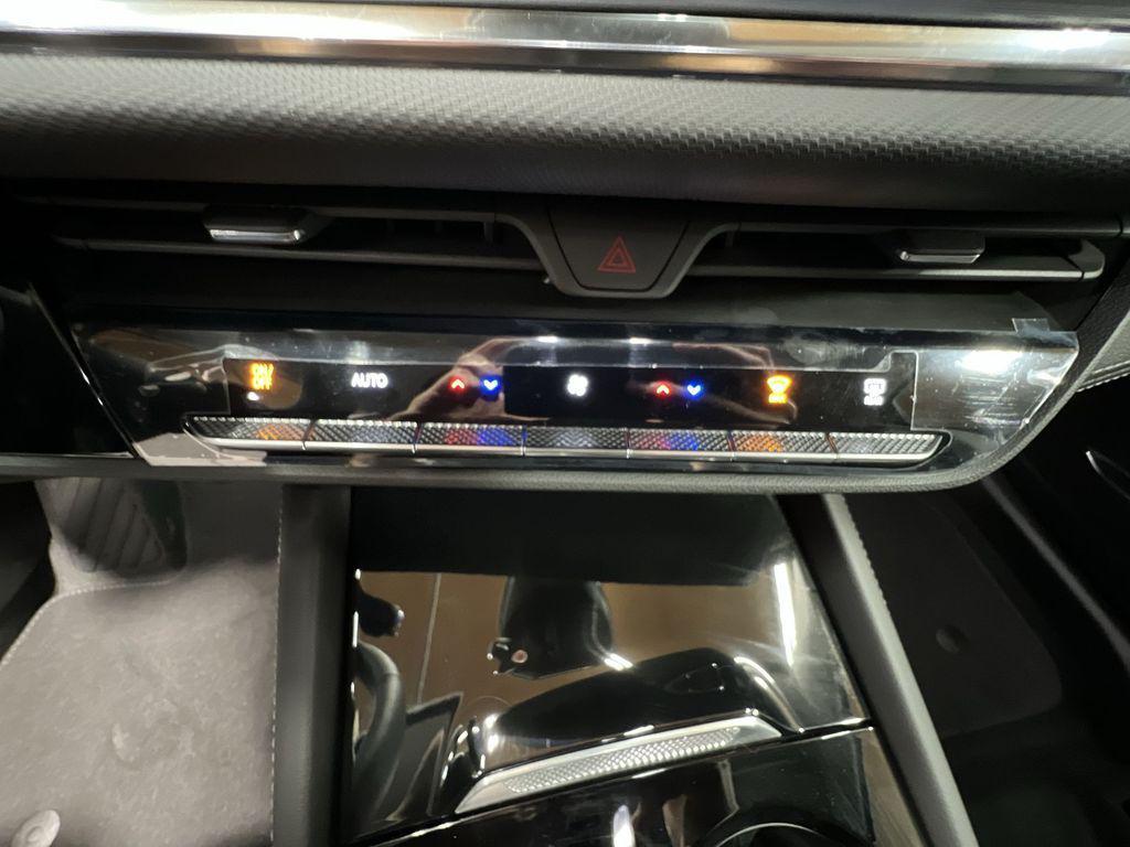new 2025 Buick Envision car, priced at $37,975
