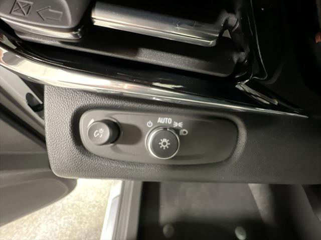 new 2025 Buick Envista car, priced at $31,010