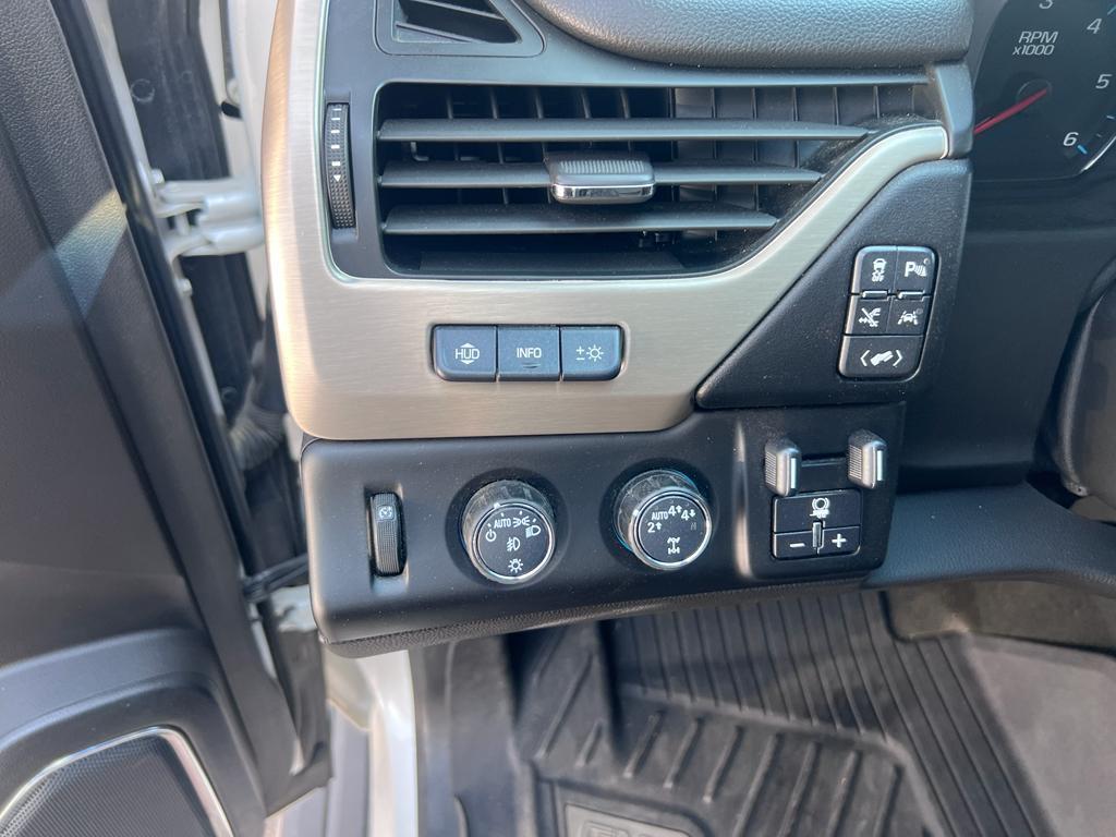used 2017 GMC Yukon car, priced at $26,954