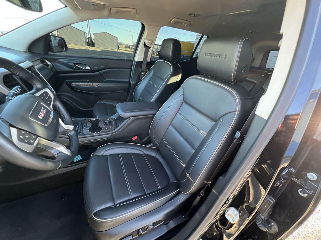 used 2023 GMC Acadia car, priced at $38,175