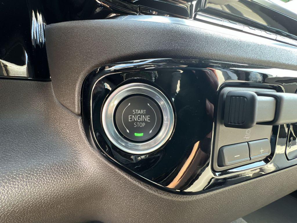 new 2025 GMC Sierra 2500 car, priced at $72,706