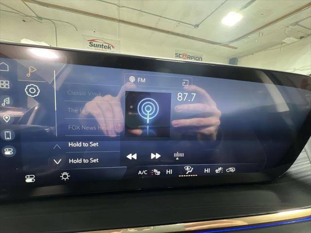 new 2025 Buick Envision car, priced at $45,095