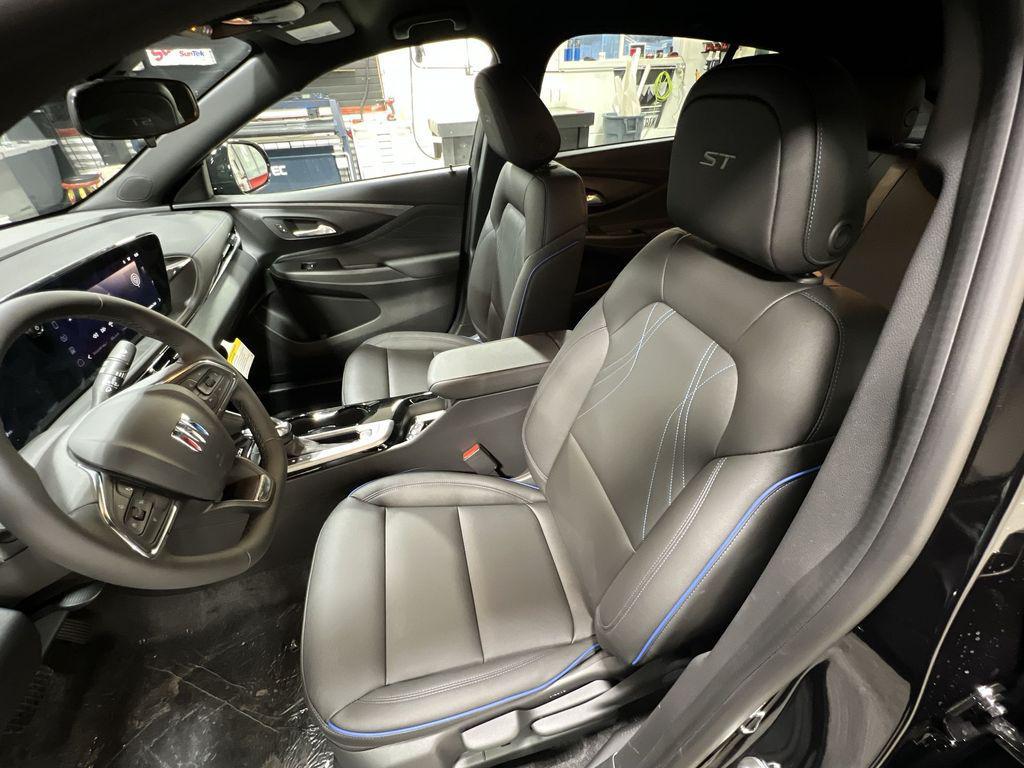 new 2025 Buick Envista car, priced at $26,707