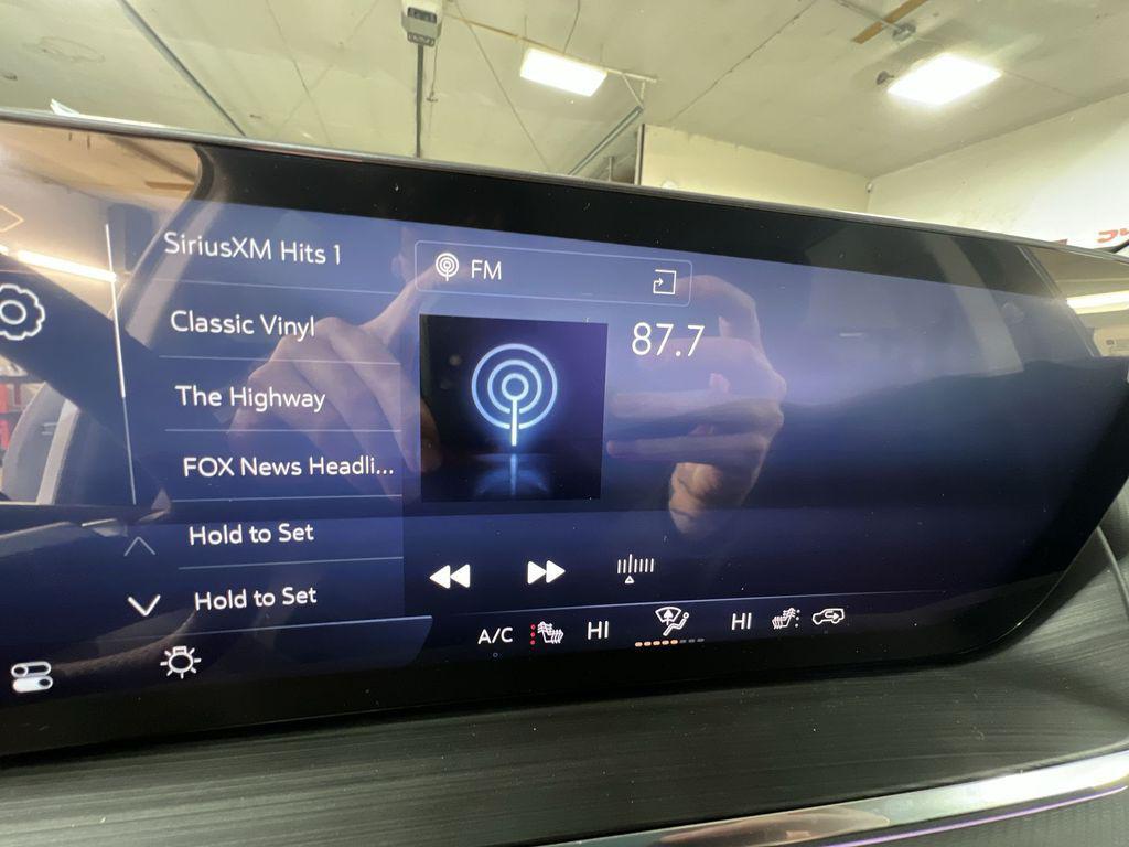 new 2025 Buick Envision car, priced at $38,596