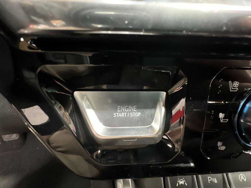 new 2025 GMC Sierra 1500 car, priced at $70,240