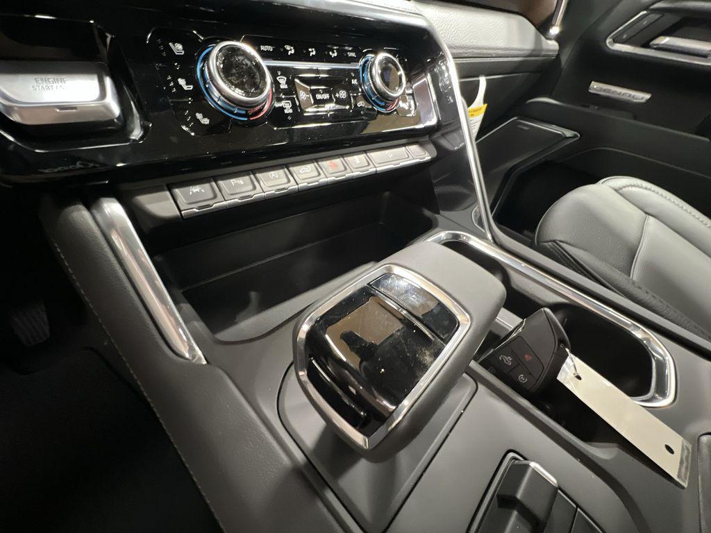new 2025 GMC Sierra 1500 car, priced at $70,240