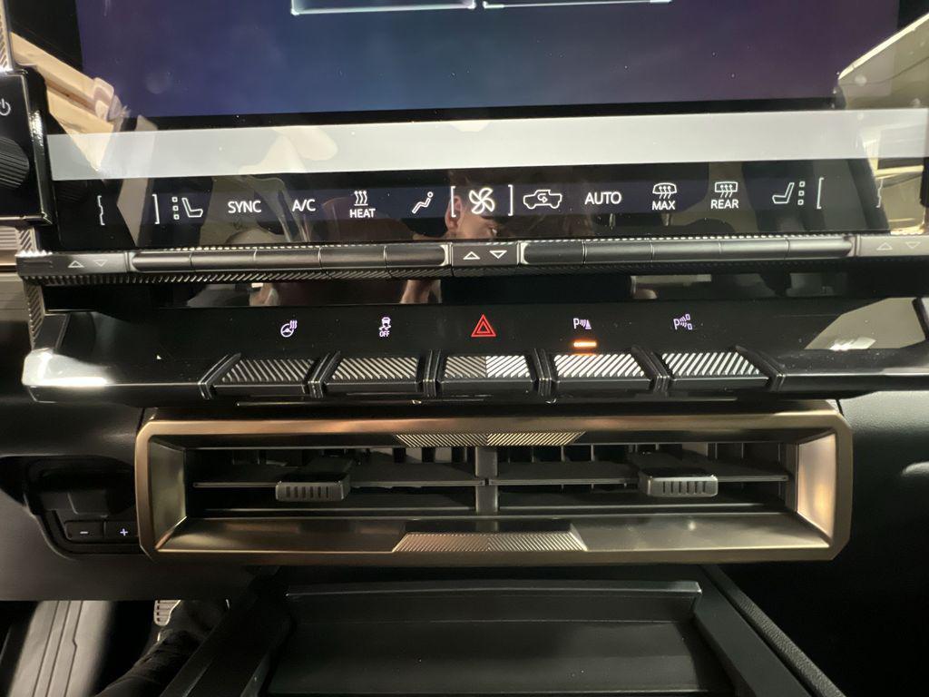 new 2025 GMC HUMMER EV SUV car, priced at $90,448