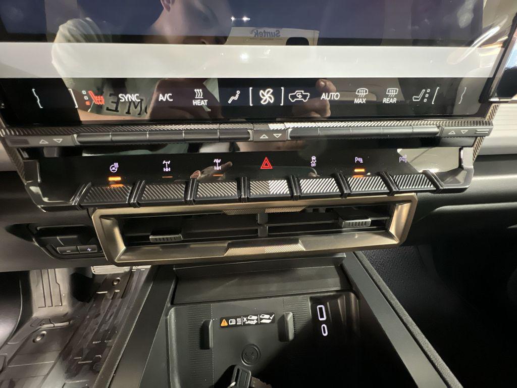 new 2024 GMC HUMMER EV Pickup car, priced at $128,045