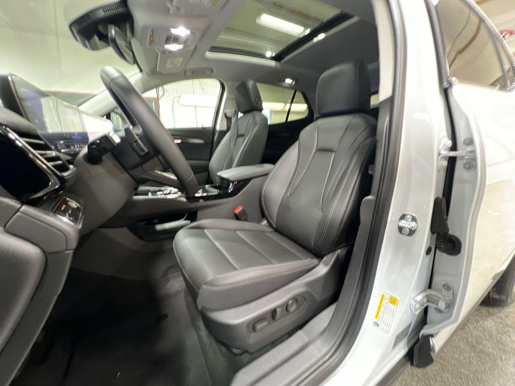new 2025 Buick Envision car, priced at $38,524