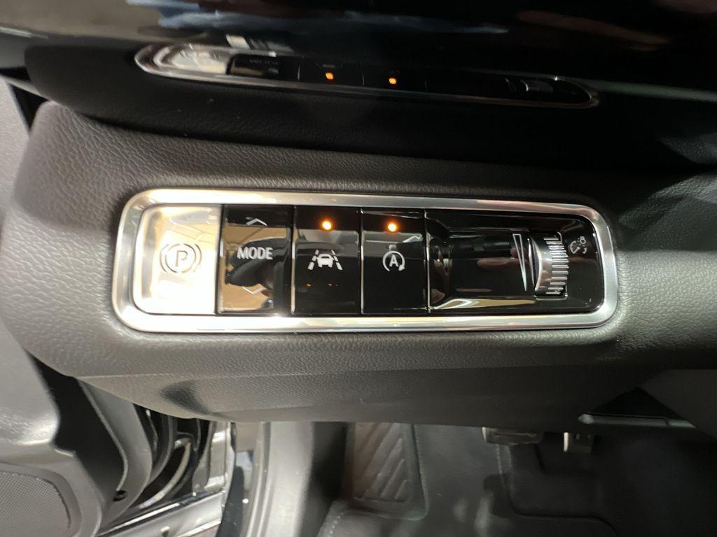 new 2025 Buick Envision car, priced at $41,372