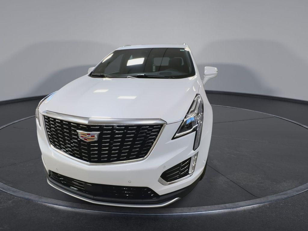 new 2025 Cadillac XT5 car, priced at $55,820