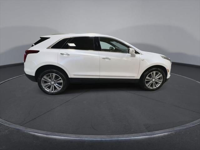 new 2025 Cadillac XT5 car, priced at $57,990