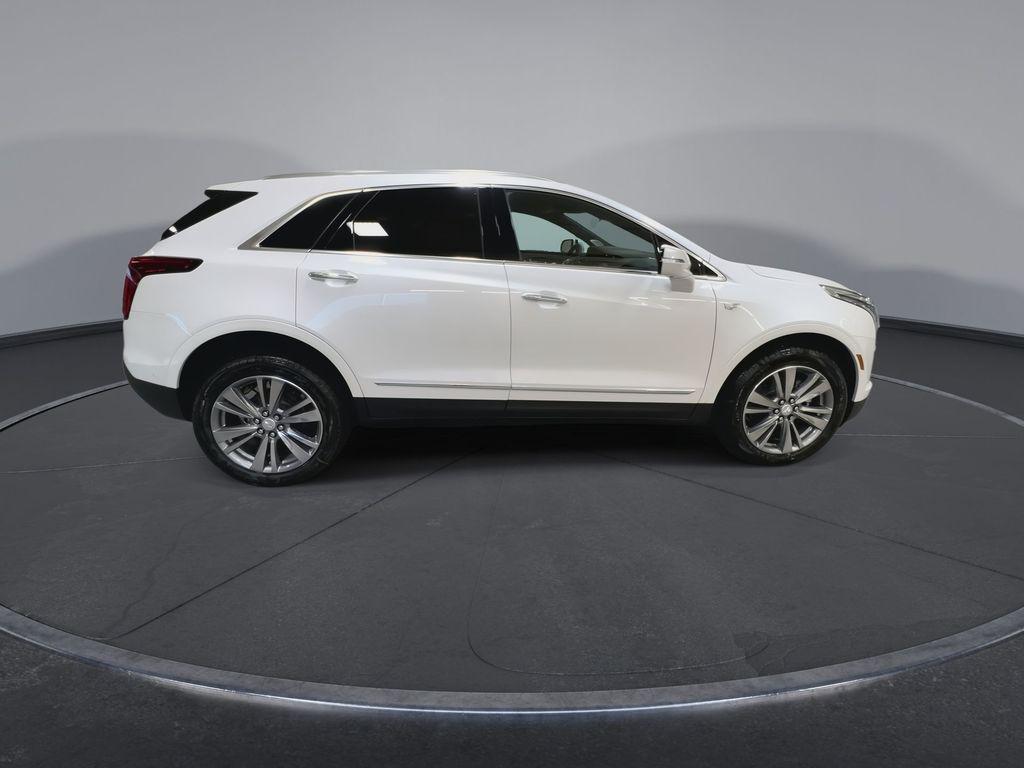 new 2025 Cadillac XT5 car, priced at $55,820