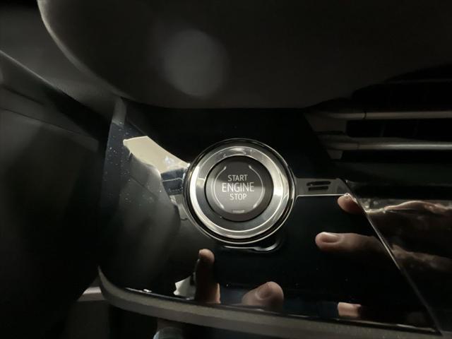 new 2025 Buick Envision car, priced at $41,250