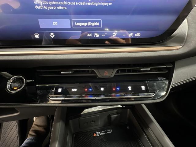 new 2025 Buick Envision car, priced at $41,250