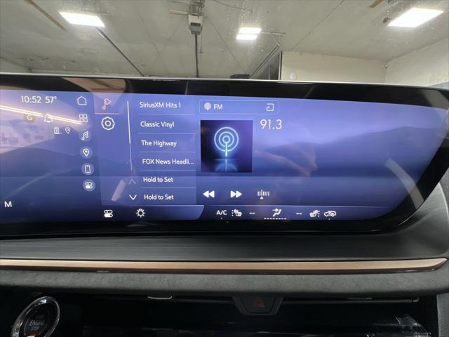 new 2025 Buick Envision car, priced at $41,250