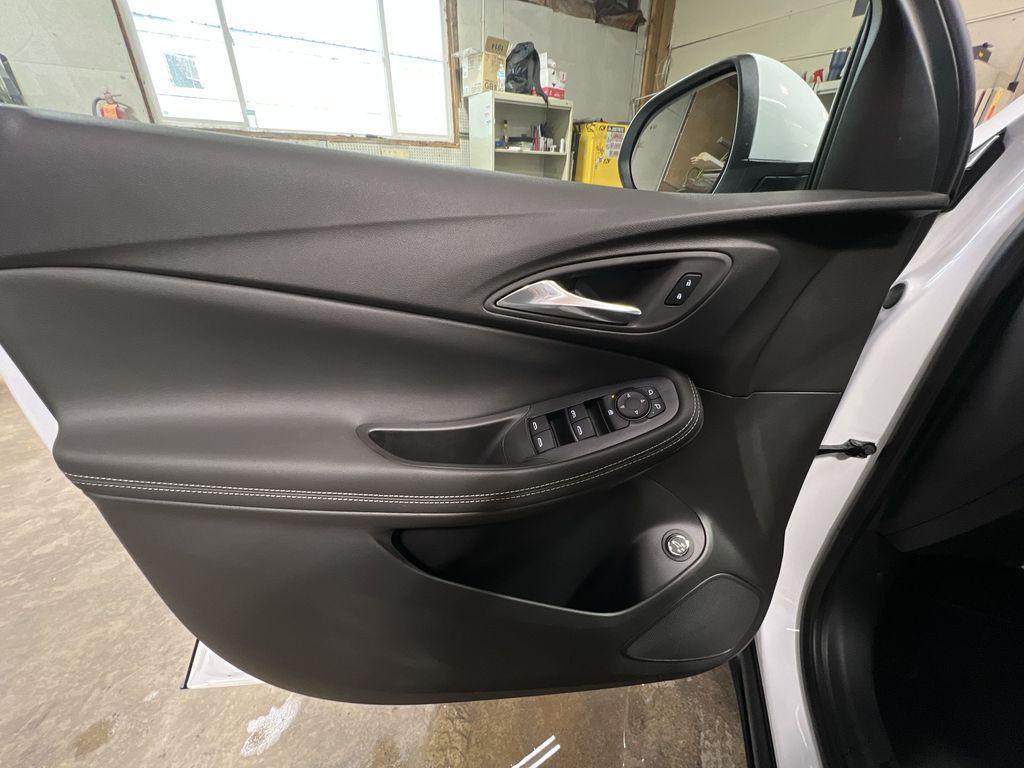 new 2025 Buick Encore GX car, priced at $30,167