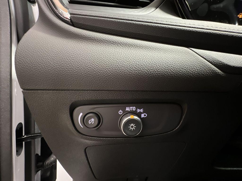 new 2025 Buick Encore GX car, priced at $30,167
