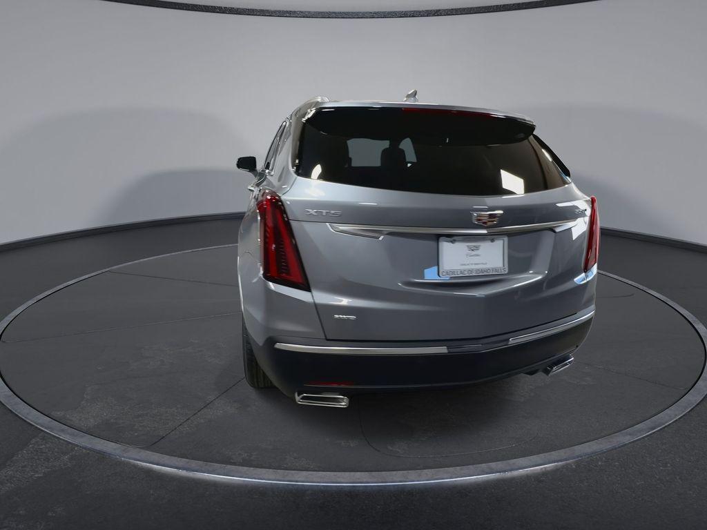 new 2025 Cadillac XT5 car, priced at $44,107