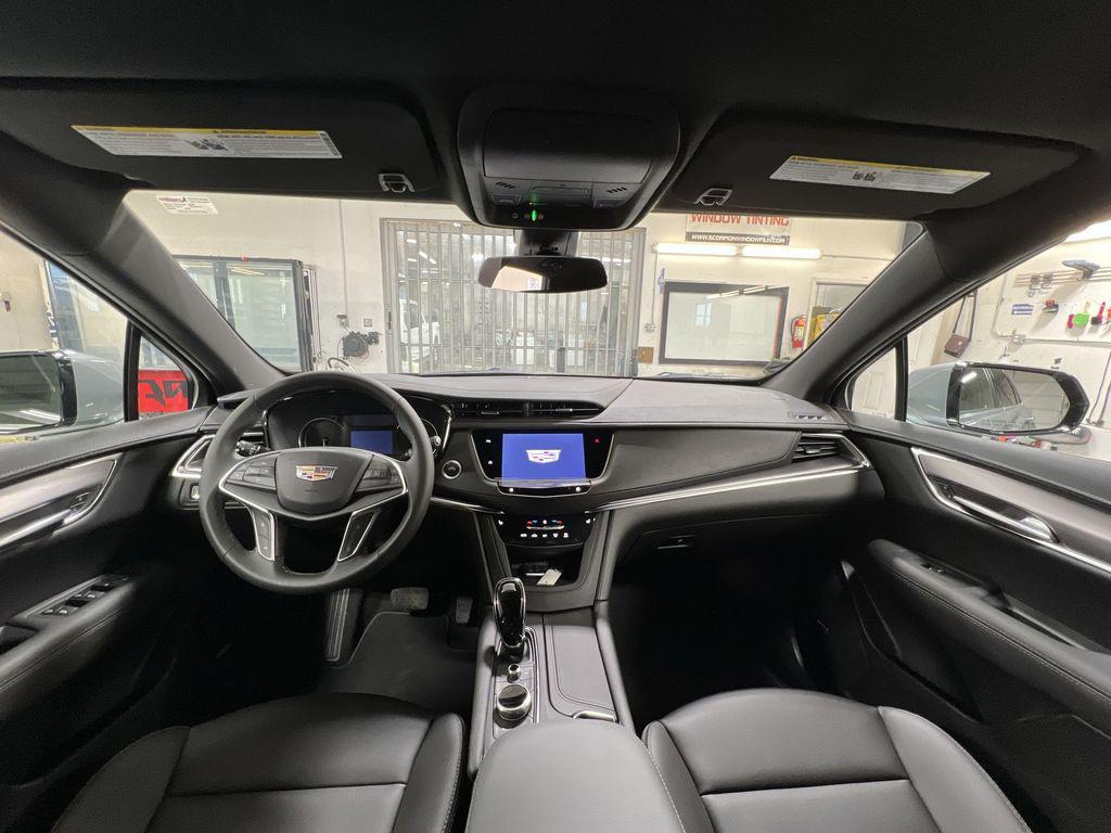 new 2025 Cadillac XT5 car, priced at $44,107