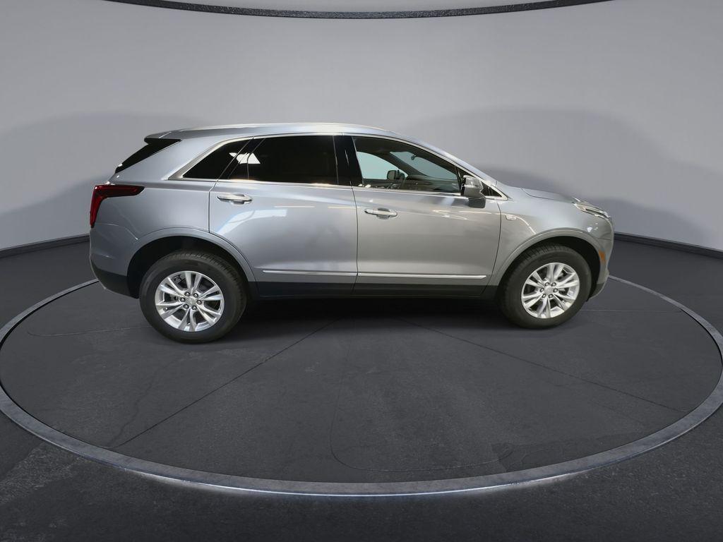 new 2025 Cadillac XT5 car, priced at $44,107