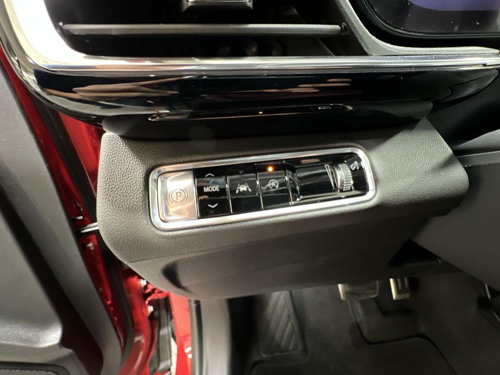 new 2025 Buick Envision car, priced at $41,372
