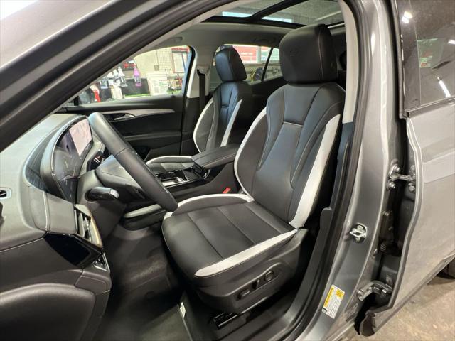 new 2025 Buick Envision car, priced at $40,872