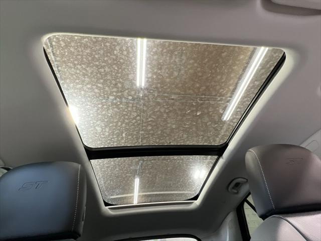 new 2025 Buick Envision car, priced at $40,872