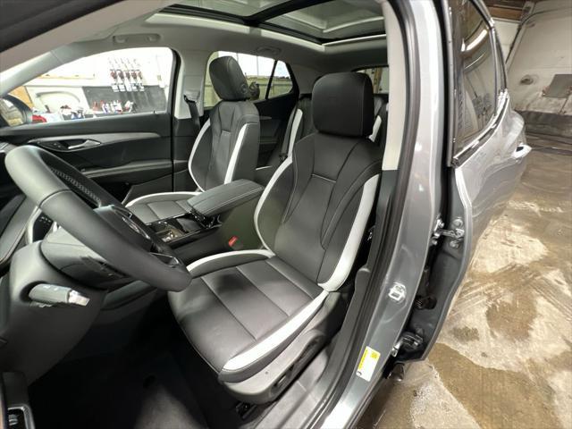 new 2025 Buick Envision car, priced at $39,735